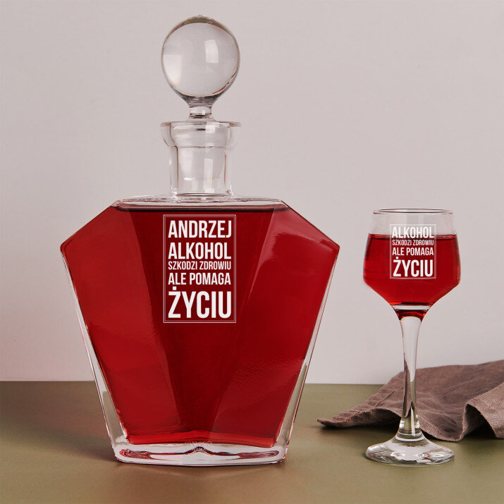 Alkohol - zestaw: grawerowana karafka i kieliszki