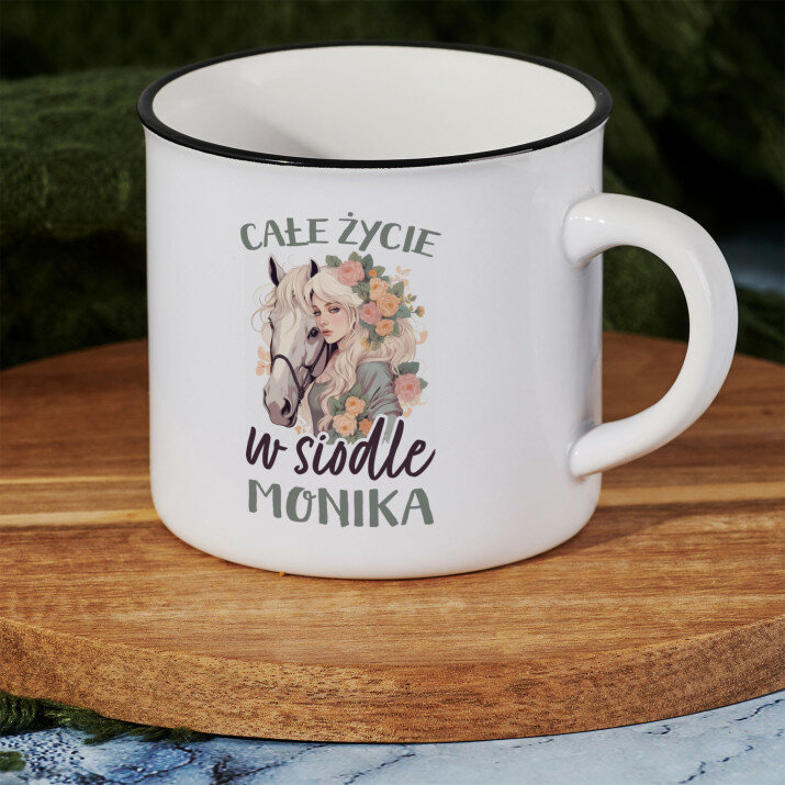 Całe życie w siodle - Kubek ceramiczny z czarnym rantem Całe życie w siodle - Kubek ceramiczny z czarnym rantem