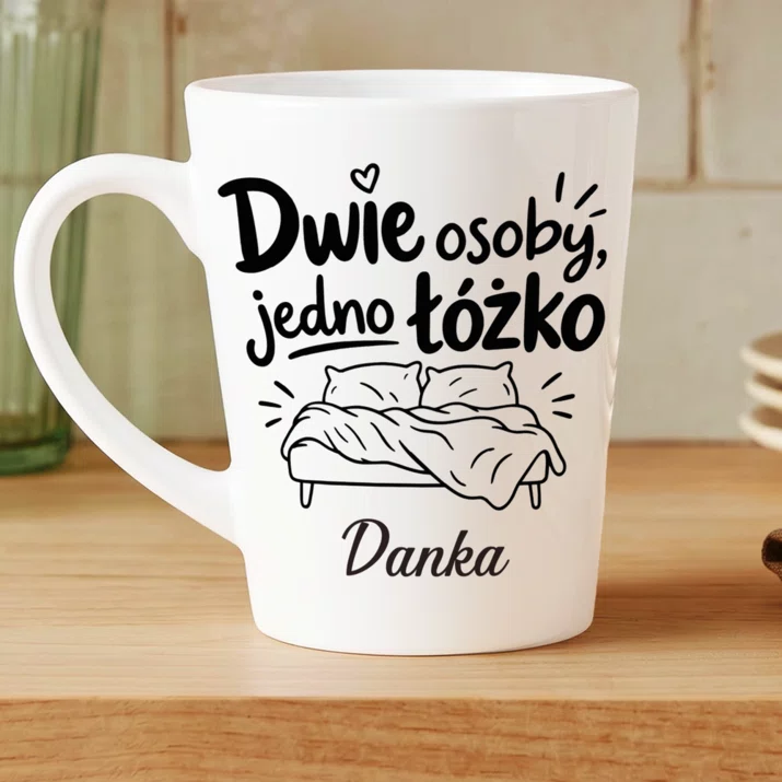 Kubek Personalizowany Dla Kobiety W Ciąży Prezent Na Dzień Mamy Dla Kobiety: Dwie Osoby, Jedno Łóżko Kubek Personalizowany Dla Kobiety W Ciąży Prezent Na Dzień Mamy Dla Kobiety: Dwie Osoby, Jedno Łóżko