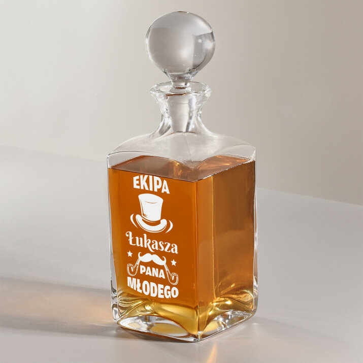 Ekipa pana młodego - grawerowana karafka do whisky