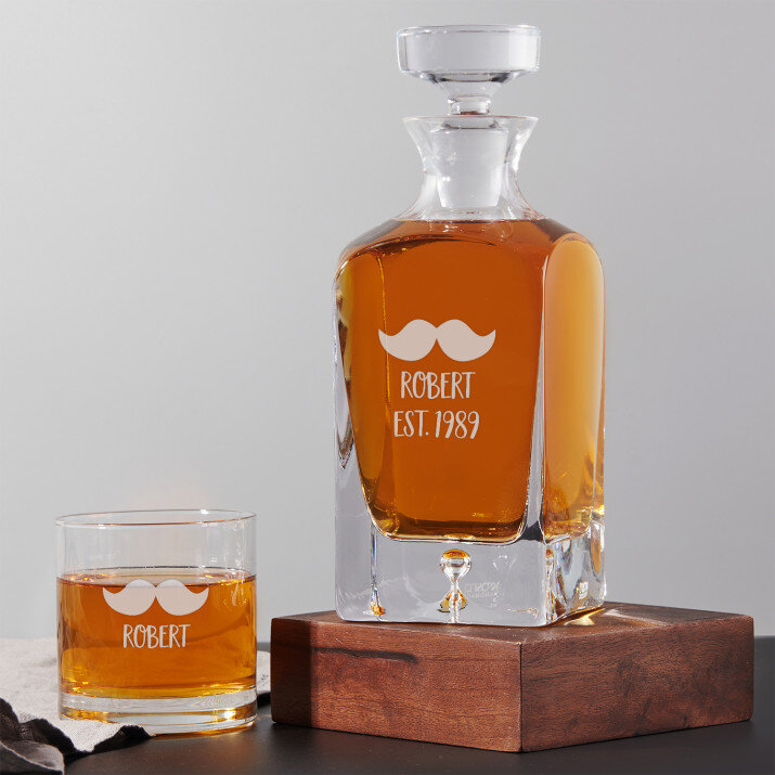 Imię - Zestaw Grawerowana Karafka I Szklanki Do Whisky Imię - Zestaw Grawerowana Karafka I Szklanki Do Whisky