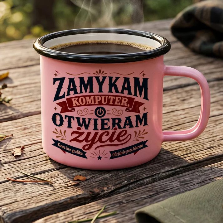 Kubek Emaliowany Na Odejście Z Pracy Na Emeryturę Prezent Dla Emeryta Kobiety: Wolność Po Pracy Kubek Emaliowany Na Odejście Z Pracy Na Emeryturę Prezent Dla Emeryta Kobiety: Wolność Po Pracy