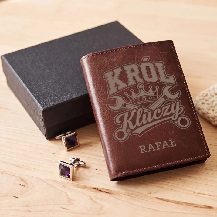 Portfel Męski Skórzany Dla Mechanika Prezent Personalizowany: Król Kluczy Portfel Męski Skórzany Dla Mechanika Prezent Personalizowany: Król Kluczy