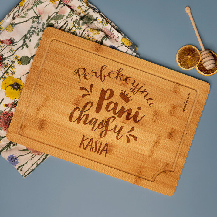 Perfekcyjna Pani chaosu - deska do krojenia z grawerem