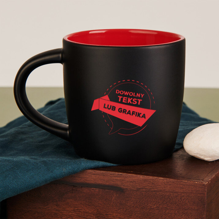 Projekt własny - Czarny kubek ceramiczny