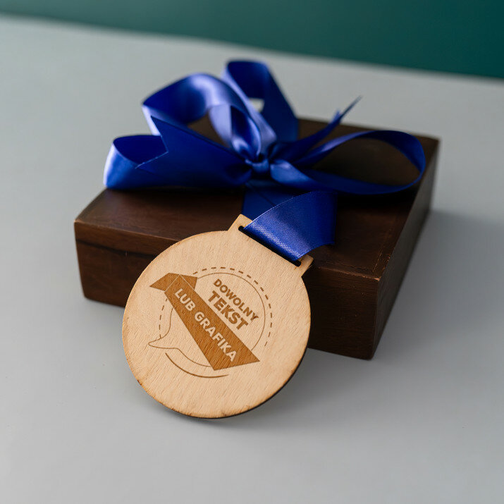 Projekt własny - Drewniany medal