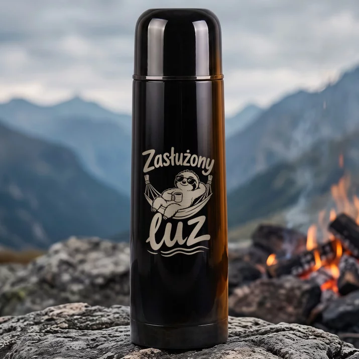 Termos 500ml Dla Emeryta Prezent Na Emeryturę Dla Mężczyzny: Zasłużony Luz Termos 500ml Dla Emeryta Prezent Na Emeryturę Dla Mężczyzny: Zasłużony Luz