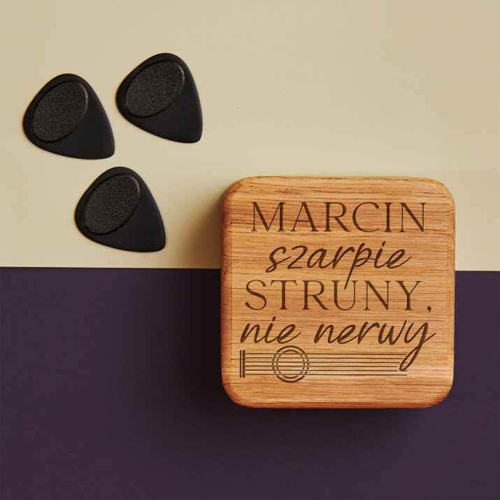 Szarpie struny - Kostki do gitary w pudełku