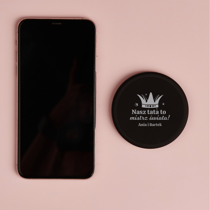 Tata mistrz świata - Ładowarka indukcyjna z podświetleniem Tata mistrz świata - Ładowarka indukcyjna z podświetleniem