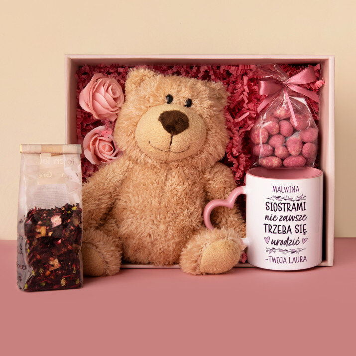 Zestaw prezentowy dla przyjaciółki z kubkiem, misiem i słodkościami