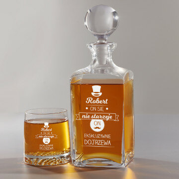 On się nie starzeje - Zestaw Grawerowana Karafka I Szklanki Do Whisky