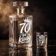 Zestaw Do Wódki z Grawerem Na 70 Urodziny Prezent: 70 Lat Klasy - Korona Zestaw Do Wódki z Grawerem Na 70 Urodziny Prezent: 70 Lat Klasy - Korona
