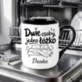 Kubek Personalizowany Dla Kobiety W Ciąży Prezent Na Dzień Mamy Dla Kobiety: Dwie Osoby, Jedno Łóżko Kubek Personalizowany Dla Kobiety W Ciąży Prezent Na Dzień Mamy Dla Kobiety: Dwie Osoby, Jedno Łóżko
