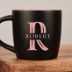 Inicjał imię - Czarny kubek ceramiczny