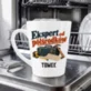 Kubek Personalizowany Na Parapetówkę Prezent Dla Mężczyzny: Ekspert Od Półśrodków Kubek Personalizowany Na Parapetówkę Prezent Dla Mężczyzny: Ekspert Od Półśrodków