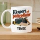 Kubek Personalizowany Na Parapetówkę Prezent Dla Mężczyzny: Ekspert Od Półśrodków Kubek Personalizowany Na Parapetówkę Prezent Dla Mężczyzny: Ekspert Od Półśrodków