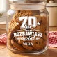 Słoik Na Ciastka z Grawerem Na 70 Prezent Dla 70 Latki Kobiety: 70 Lat I Wciąż Rozbawiasz Słoik Na Ciastka z Grawerem Na 70 Prezent Dla 70 Latki Kobiety: 70 Lat I Wciąż Rozbawiasz
