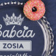 Specjalistka ds. pieczenia - Płaska patera na ciasto Specjalistka ds. pieczenia - Płaska patera na ciasto