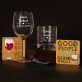 Zestaw prezentowy dla Państwa Młodych z kieliszkiem do wina i szklanką do whisky 